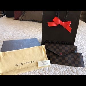 LOUIS VUITTON Josephine wallet